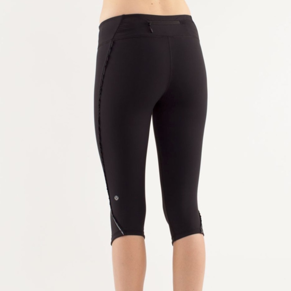Lululemon Fast Pace Crop - Picture 2 of 5